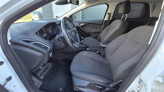 Ford Focus 5 of 5