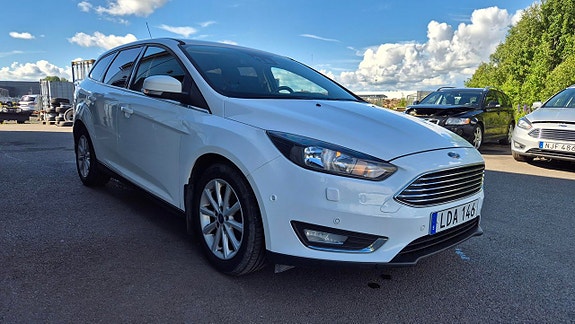 Ford Focus 2 of 5