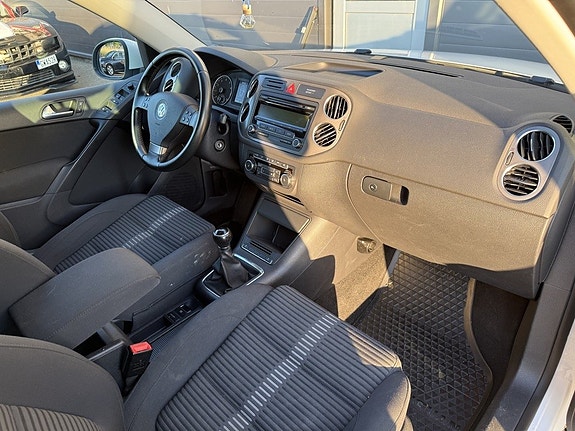 Volkswagen Tiguan 12 of 13