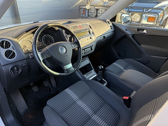 Volkswagen Tiguan 9 of 13
