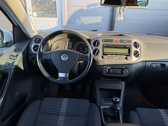 Volkswagen Tiguan 10 of 13