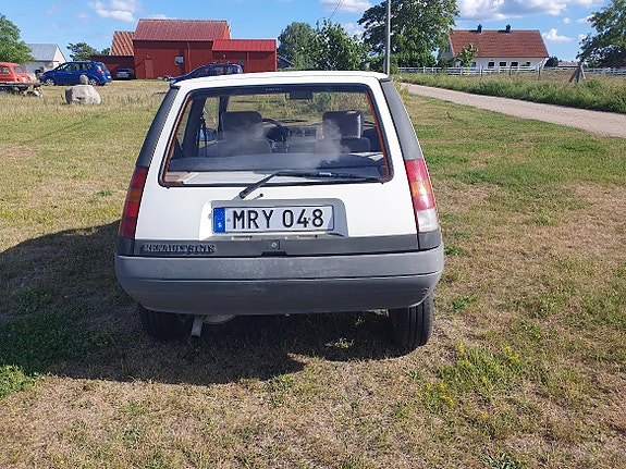 Renault 5 3 of 5
