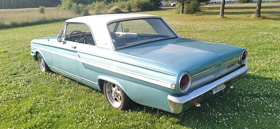 Ford Fairlane 7 of 15