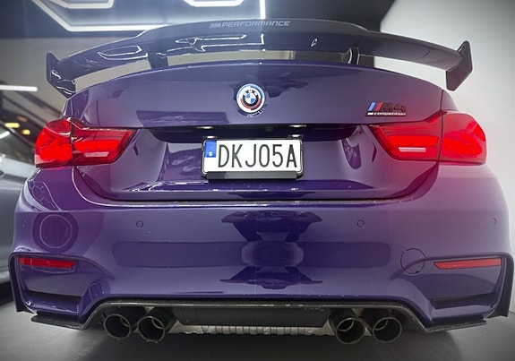 BMW M4 6 of 27