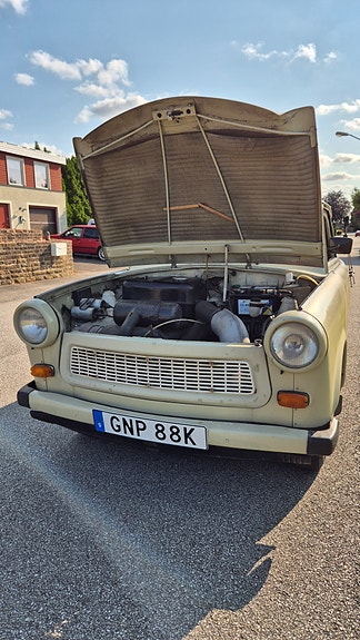 Trabant Universal 2 of 5
