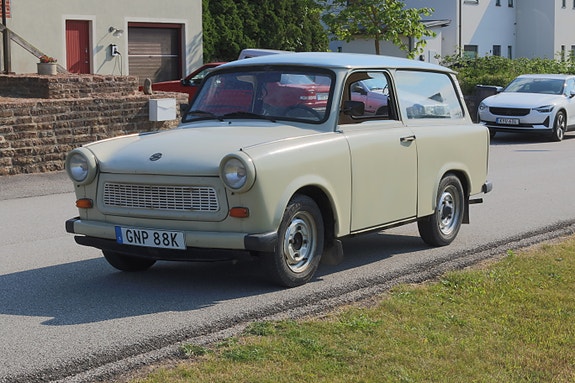 Trabant Universal 4 of 5
