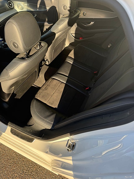 Mercedes-Benz E200 6 of 6