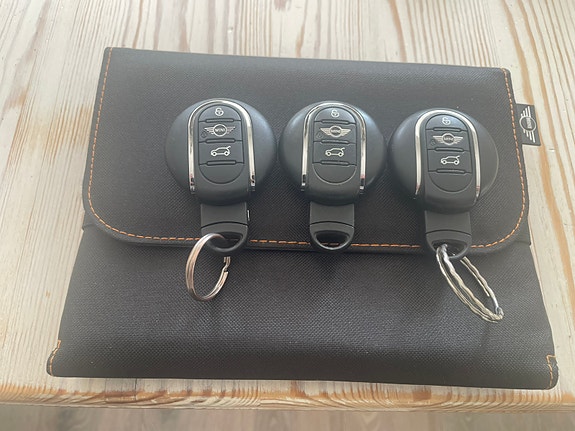 MINI Cooper 21 of 21