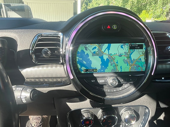 MINI Cooper 13 of 21