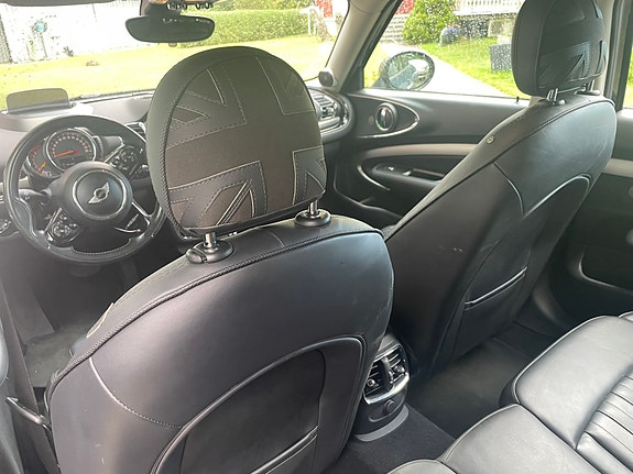 MINI Cooper 15 of 21