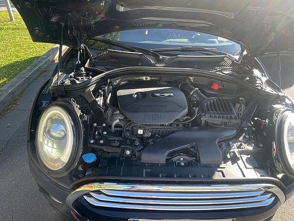 MINI Cooper 9 of 21