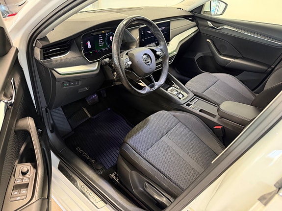 Skoda Octavia 7 of 14
