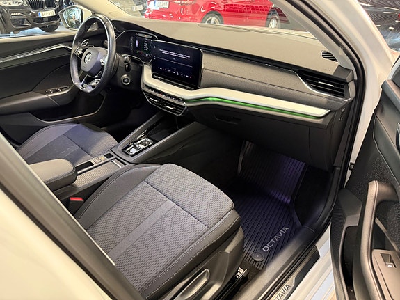 Skoda Octavia 9 of 14