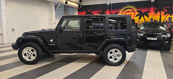 Jeep Wrangler Unlimited 5 of 5
