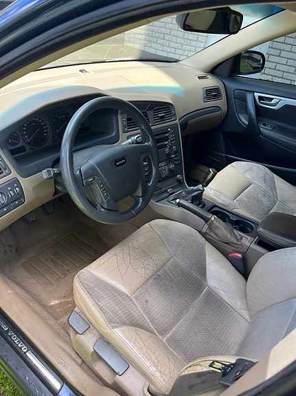 Volvo V70 5 of 5