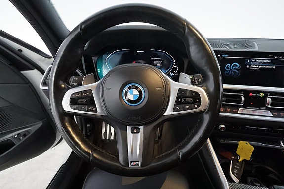 BMW 330e 16 of 30