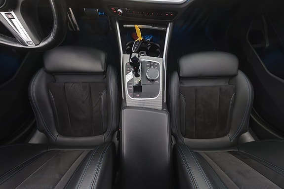 BMW 330e 18 of 30