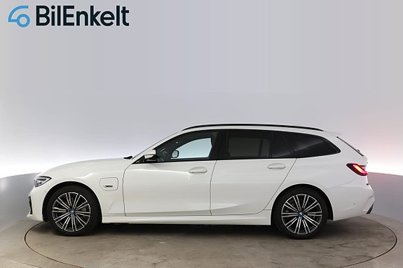 BMW 330e 5 of 30