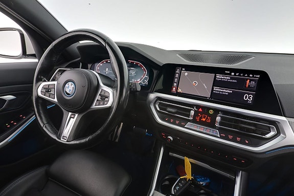 BMW 330e 15 of 30