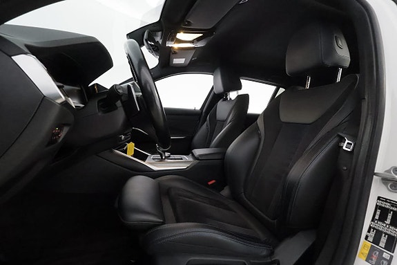 BMW 330e 12 of 30