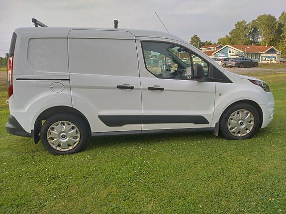Ford Transit Connect 4 of 5