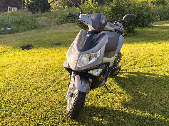 Pgo G-Max 150 3 of 5