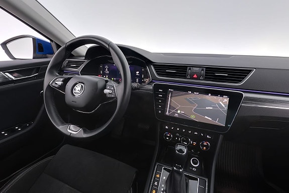Skoda Superb 14 of 30