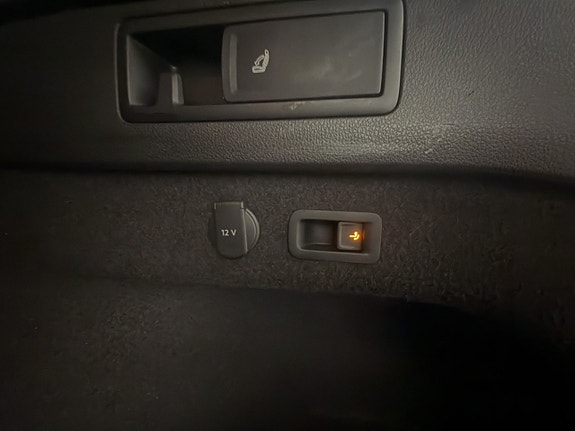 Volkswagen Passat 24 of 30