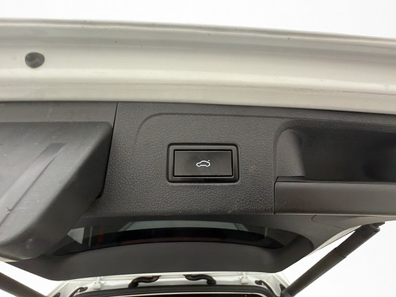 Volkswagen Passat 25 of 30