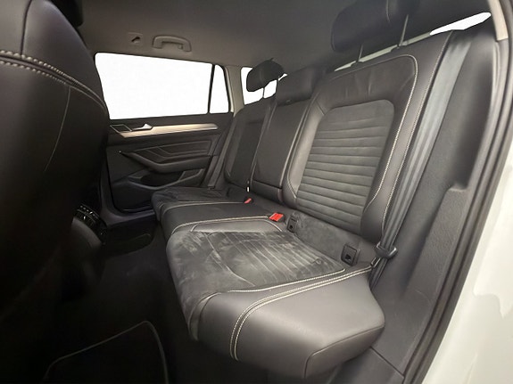 Volkswagen Passat 15 of 30
