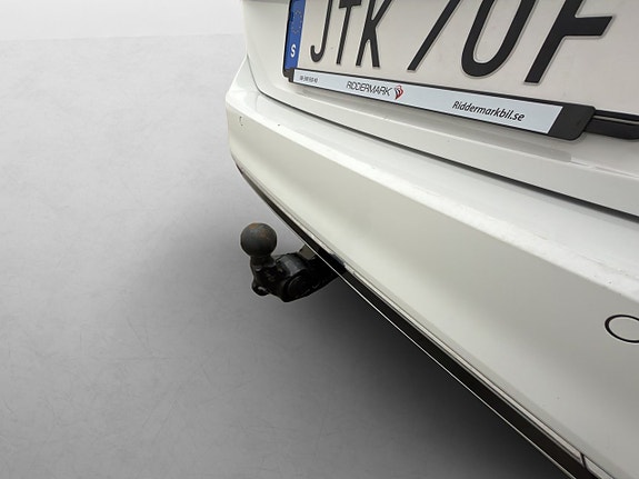 Volkswagen Passat 9 of 30