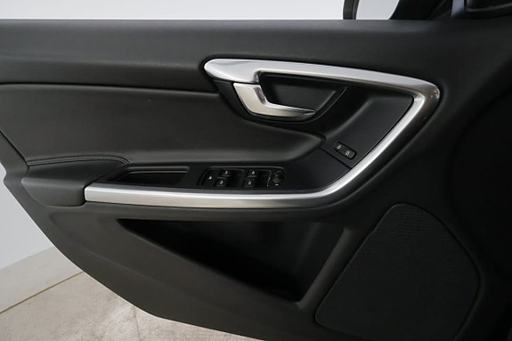 Volvo V60 26 of 28