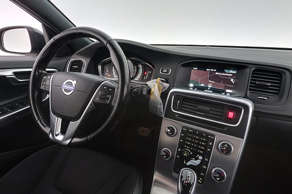 Volvo V60 13 of 28