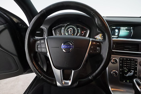 Volvo V60 14 of 28