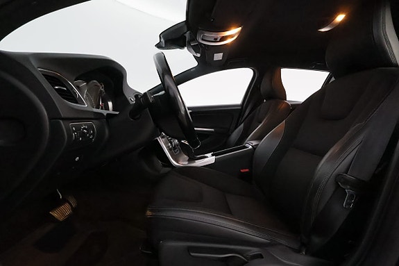 Volvo V60 9 of 28