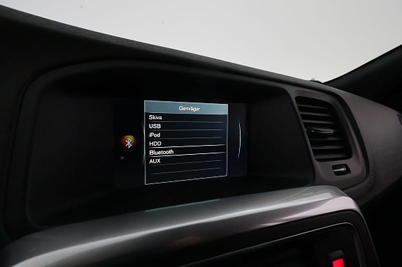 Volvo V60 23 of 28