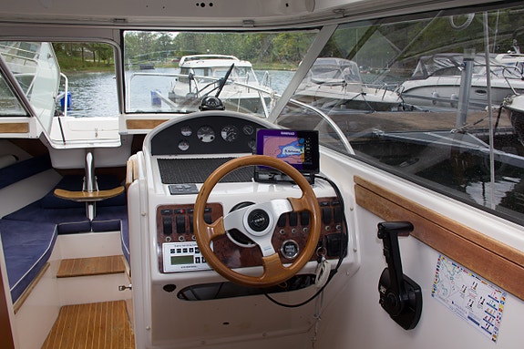 Aquador 22HT -98 med dieselmotor från 2017 3 of 5