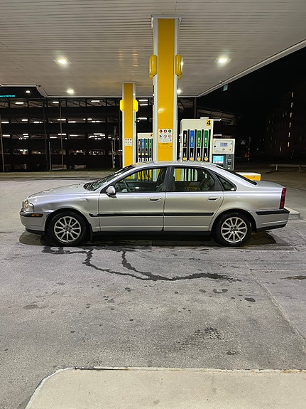 Volvo S80 4 of 5