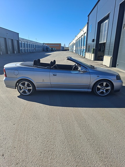 Opel Astra 2 of 5