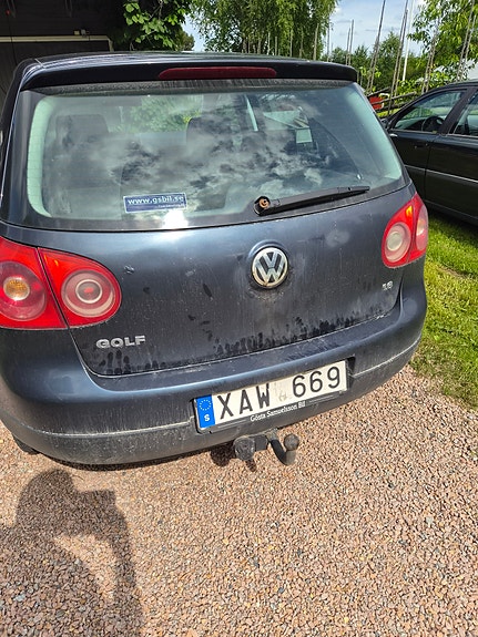 Volkswagen Golf V 2 of 4
