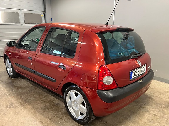 Renault Clio 8 of 20
