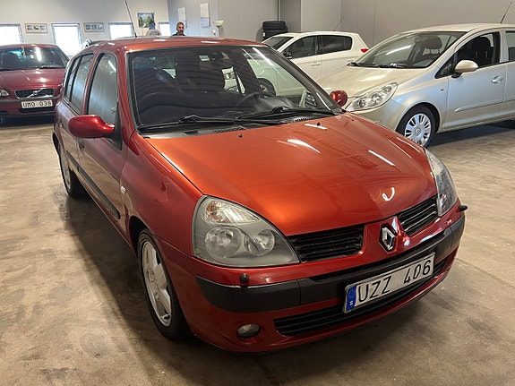 Renault Clio 12 of 20