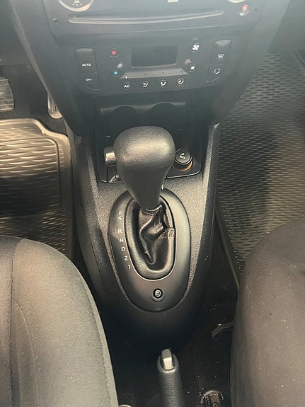 Renault Clio 15 of 20