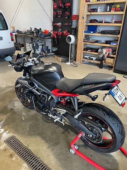 Triumph Street triple 675 R 2 of 4