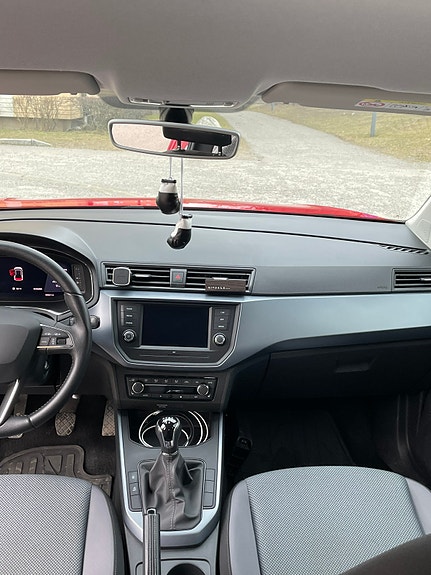 Seat Arona 8 of 15