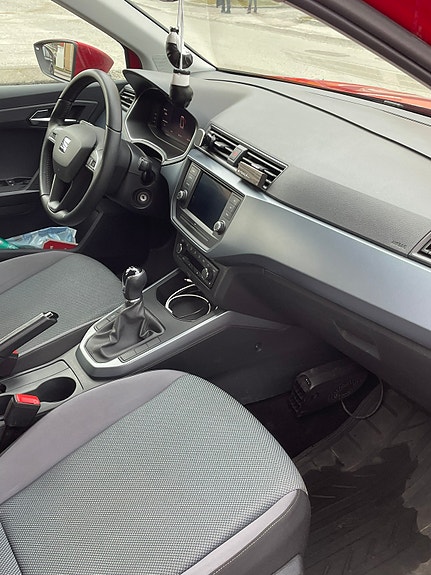 Seat Arona 11 of 15