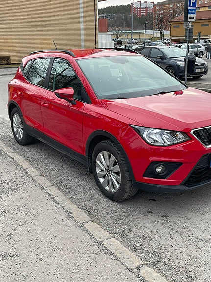 Seat Arona 2 of 15