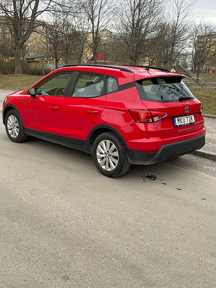 Seat Arona 4 of 15