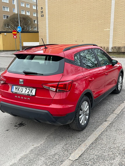 Seat Arona 5 of 15