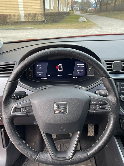 Seat Arona 7 of 15